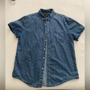 21 Men Short Sleeve Chambray Button Down Shirt - Blue